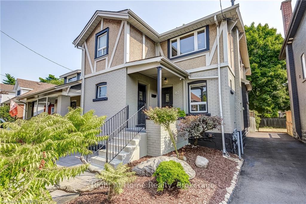 Front of 183 Rosslyn Avenue S