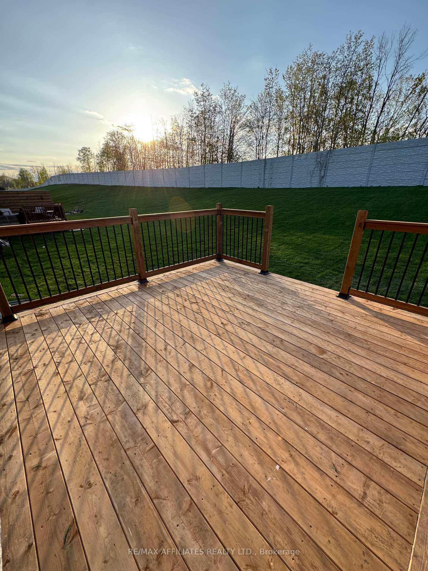 Photo 4 of 114 Adley Drive, Brockville — HOMEH