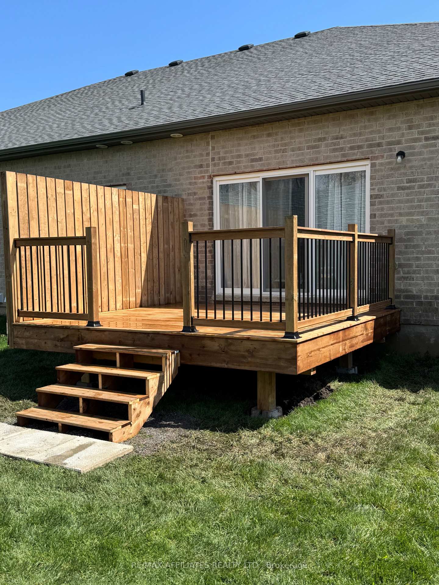 Photo 2 of 114 Adley Drive, Brockville — HOMEH