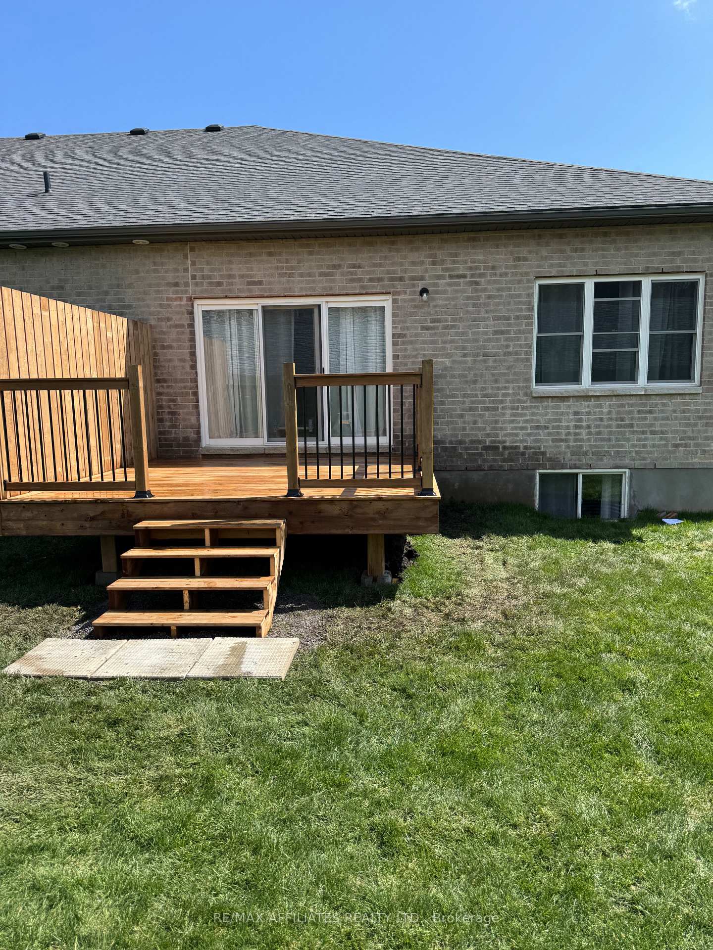 Photo 5 of 114 Adley Drive, Brockville — HOMEH