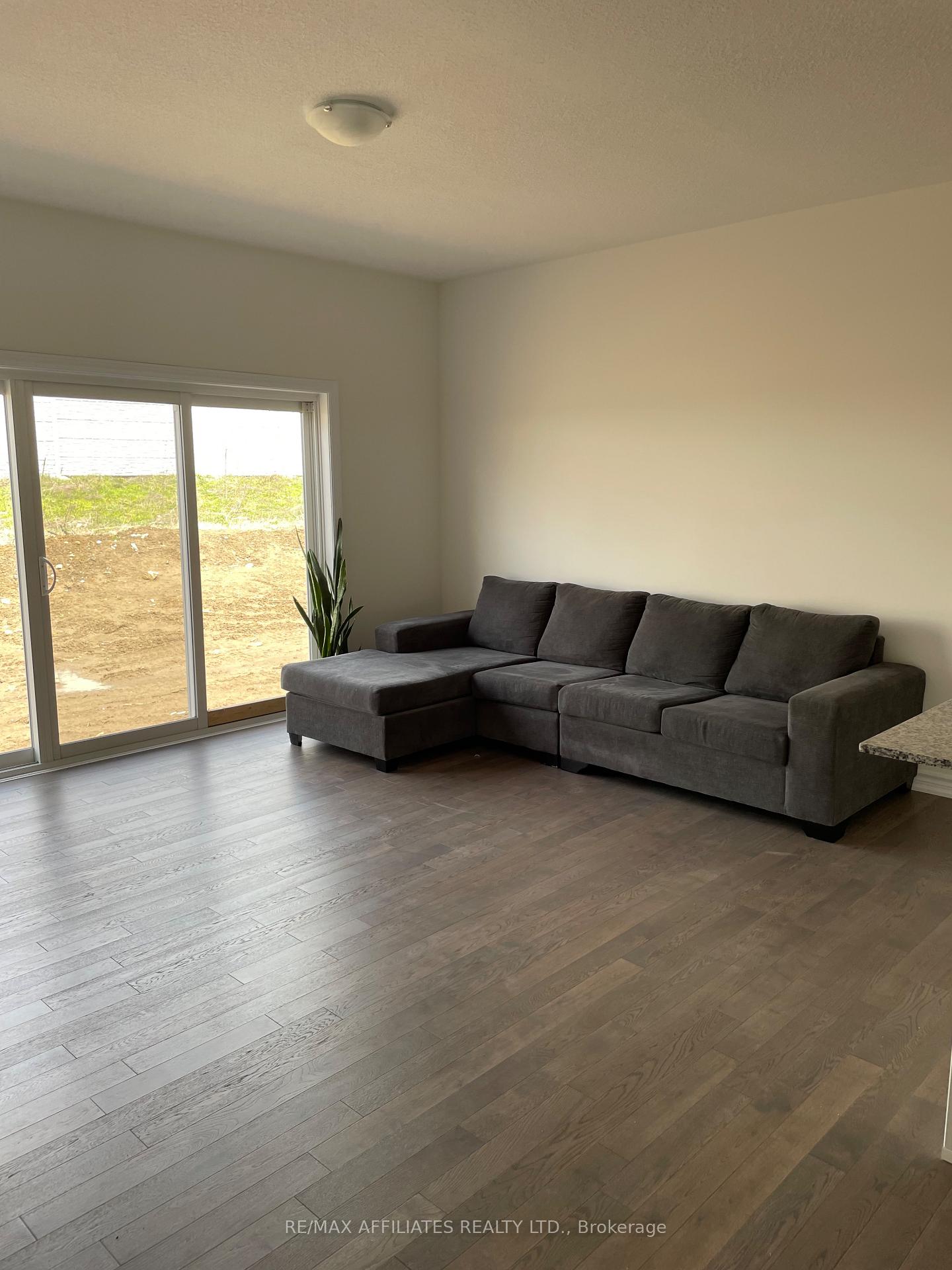 Photo 9 of 114 Adley Drive, Brockville — HOMEH