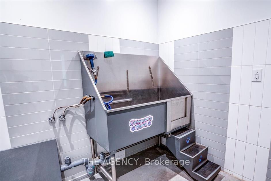 Photo 23 of Unit 915, 120 Parliament Street, Toronto, Moss Park — HOMEH