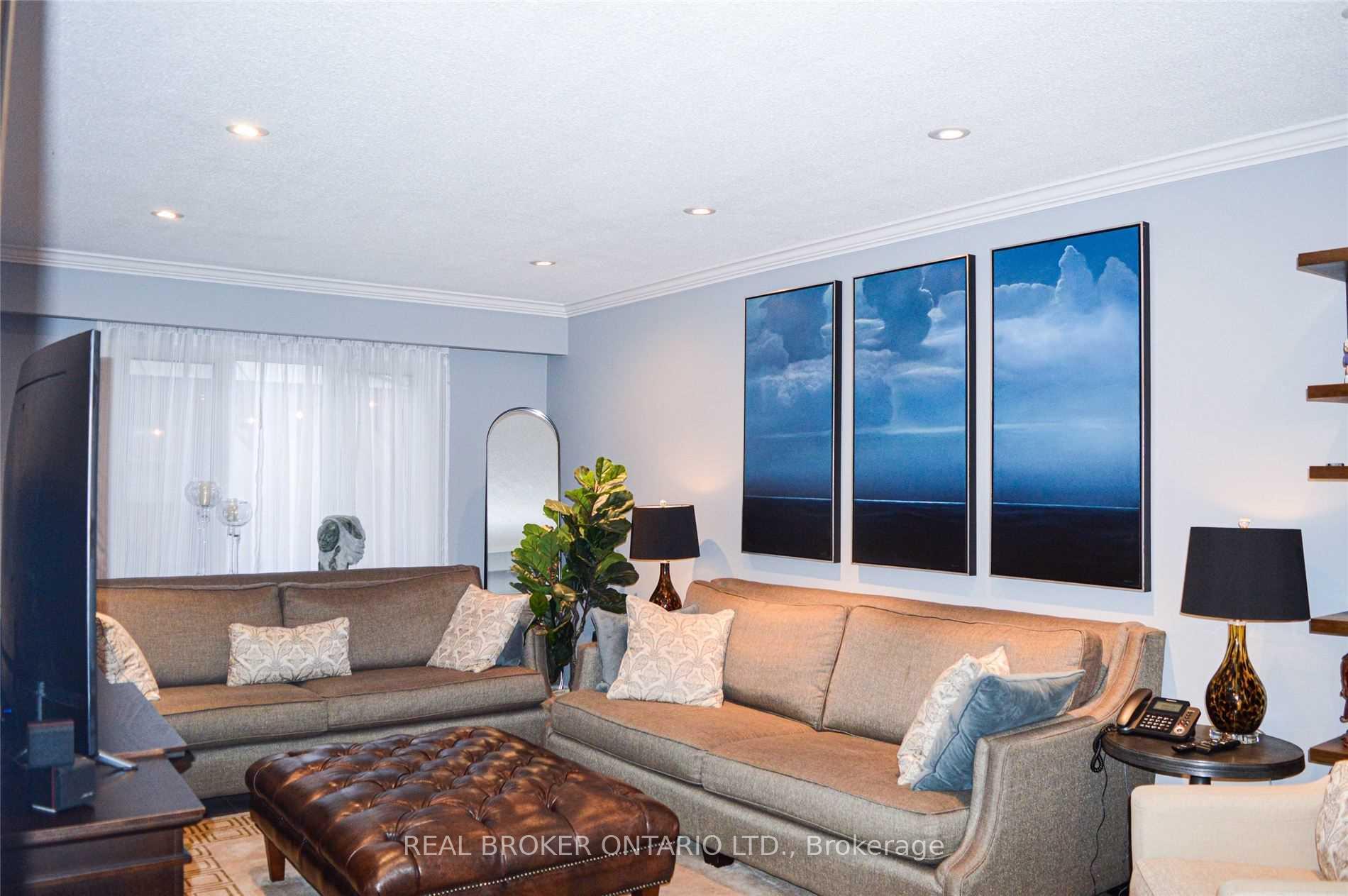 Photo 5 of 14 Panter Crescent, Ajax, South West — HOMEH
