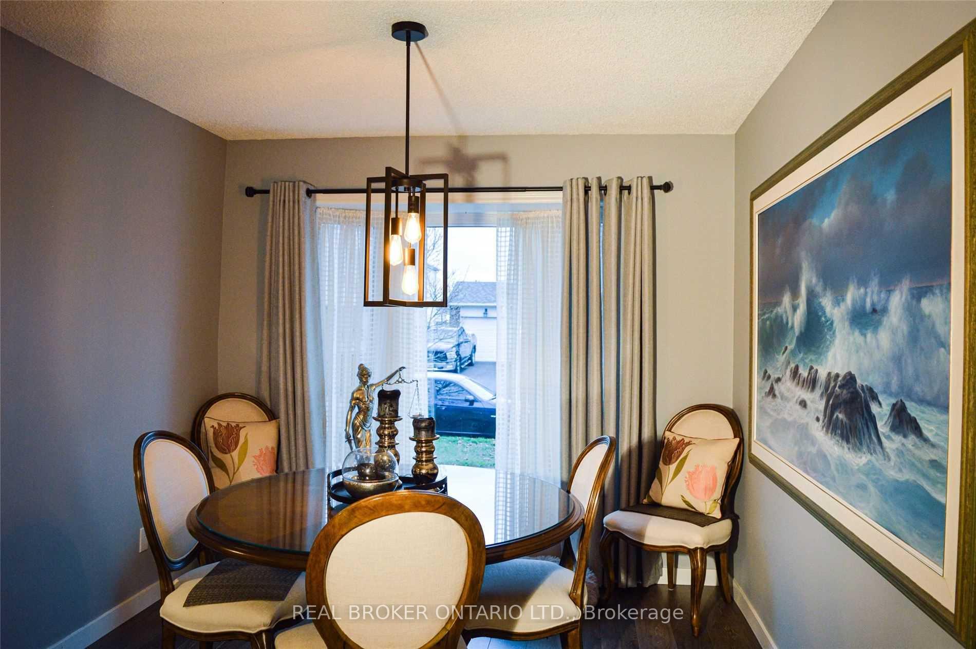 Photo 6 of 14 Panter Crescent, Ajax, South West — HOMEH