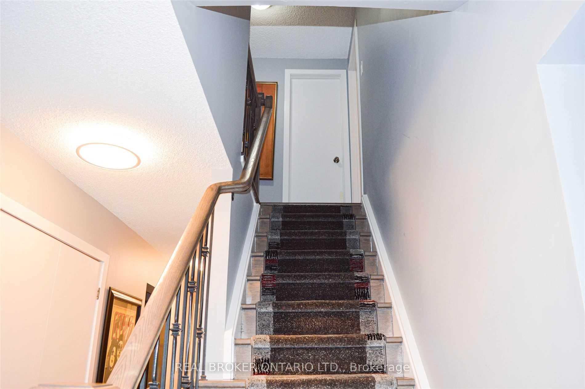 Photo 12 of 14 Panter Crescent, Ajax, South West — HOMEH