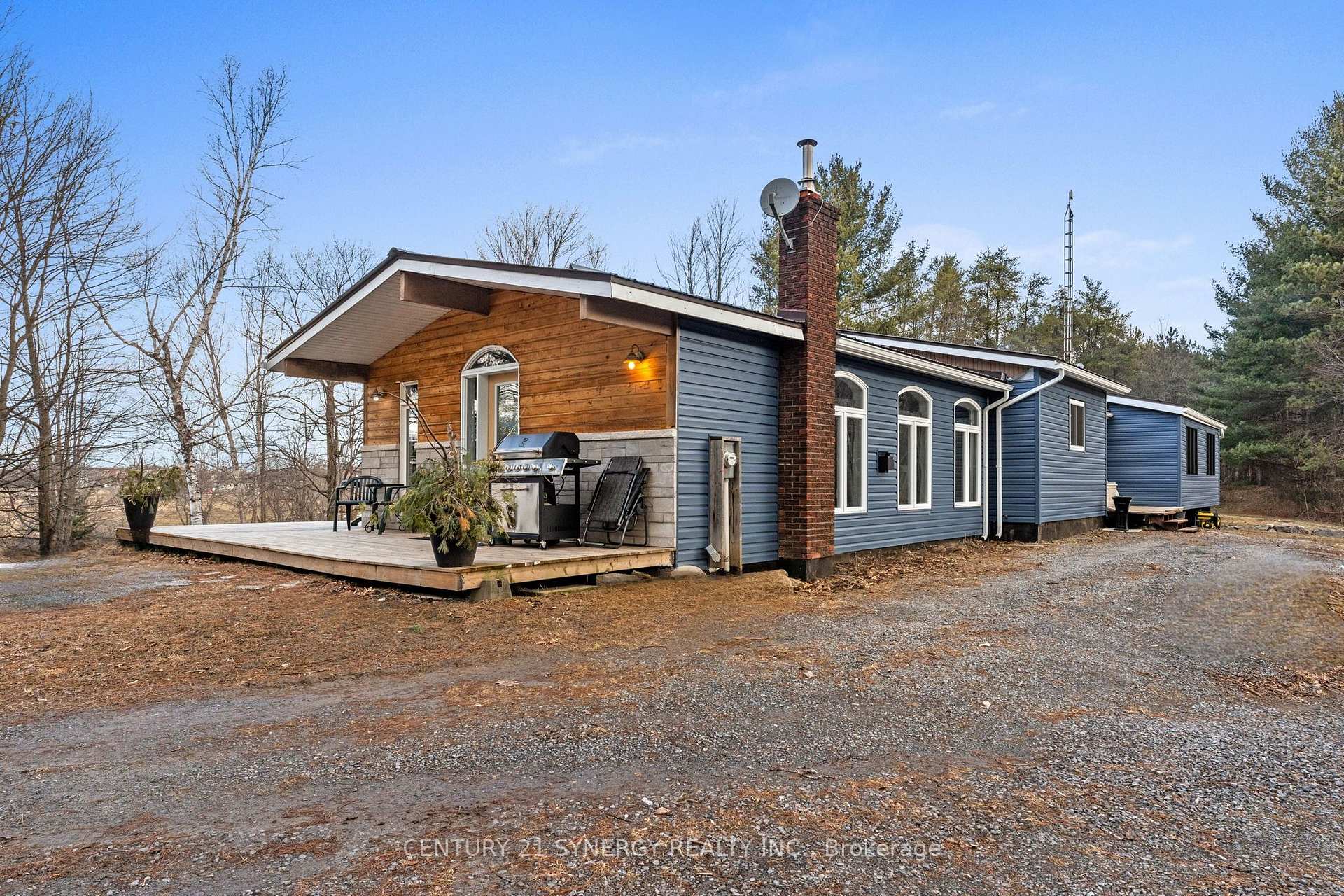 Front of 9093 County Rd 22