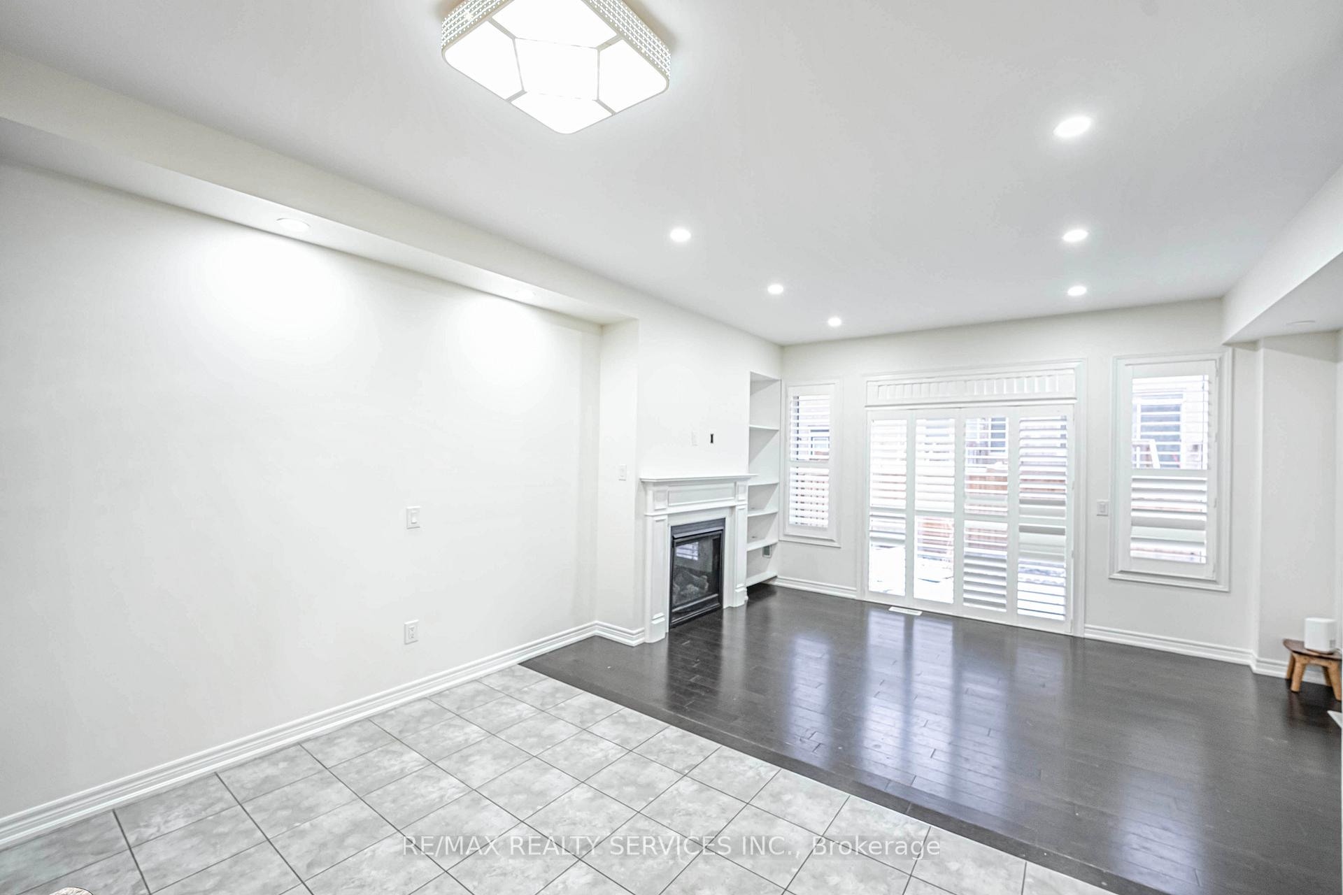 Photo 9 of 62 Hogan Manor Drive, Brampton, Northwest Brampton — HOMEH