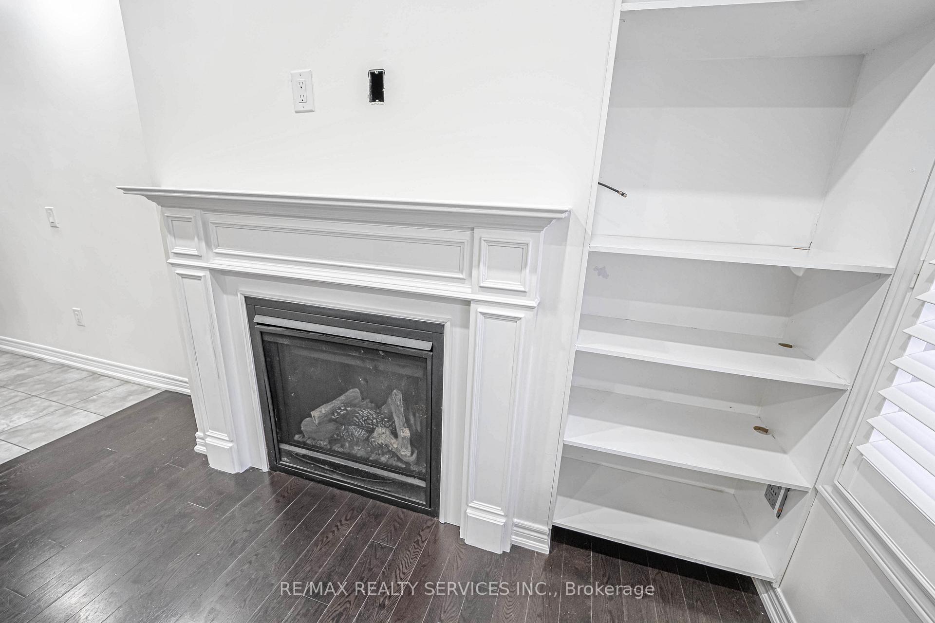 Photo 13 of 62 Hogan Manor Drive, Brampton, Northwest Brampton — HOMEH