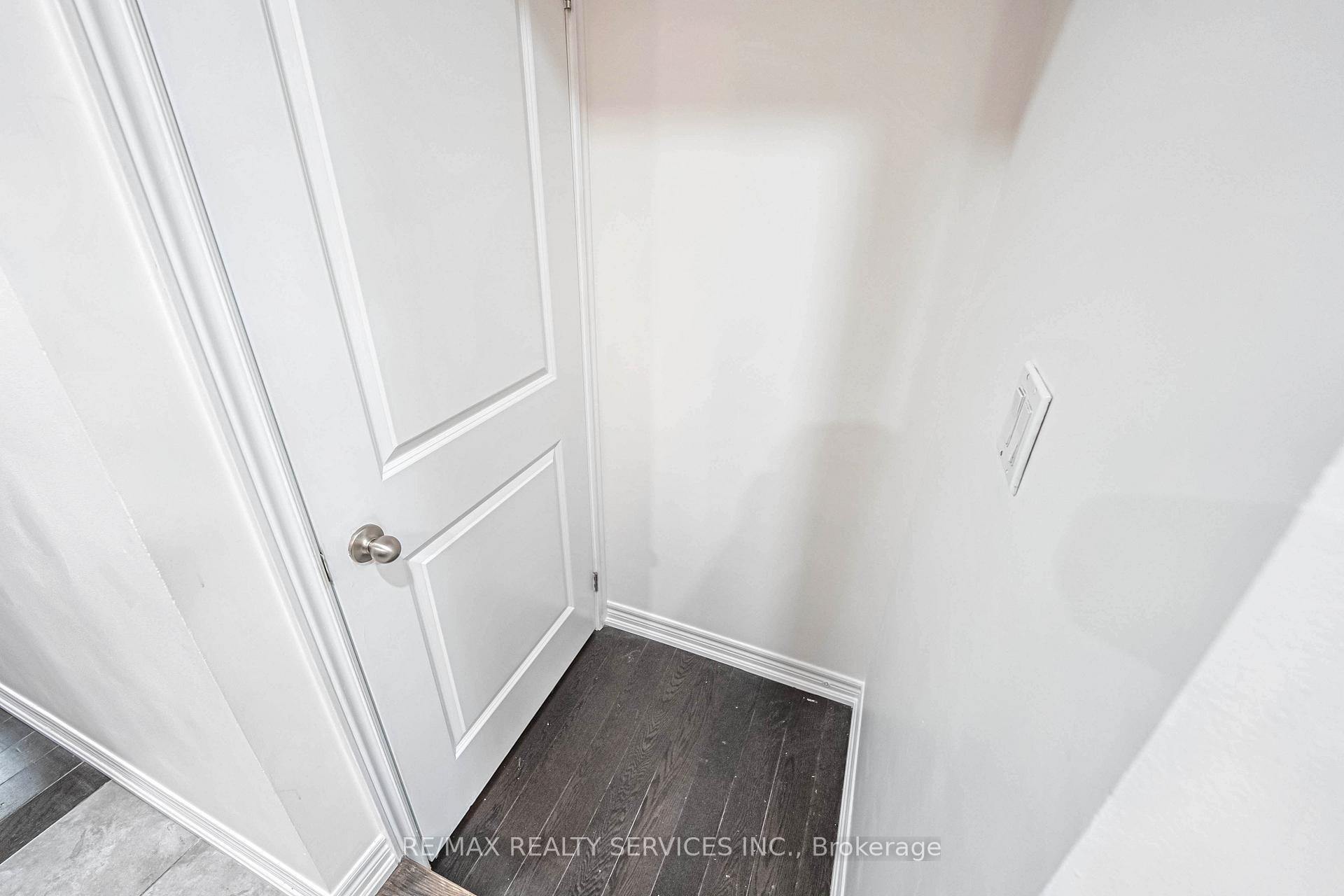 Photo 22 of 62 Hogan Manor Drive, Brampton, Northwest Brampton — HOMEH