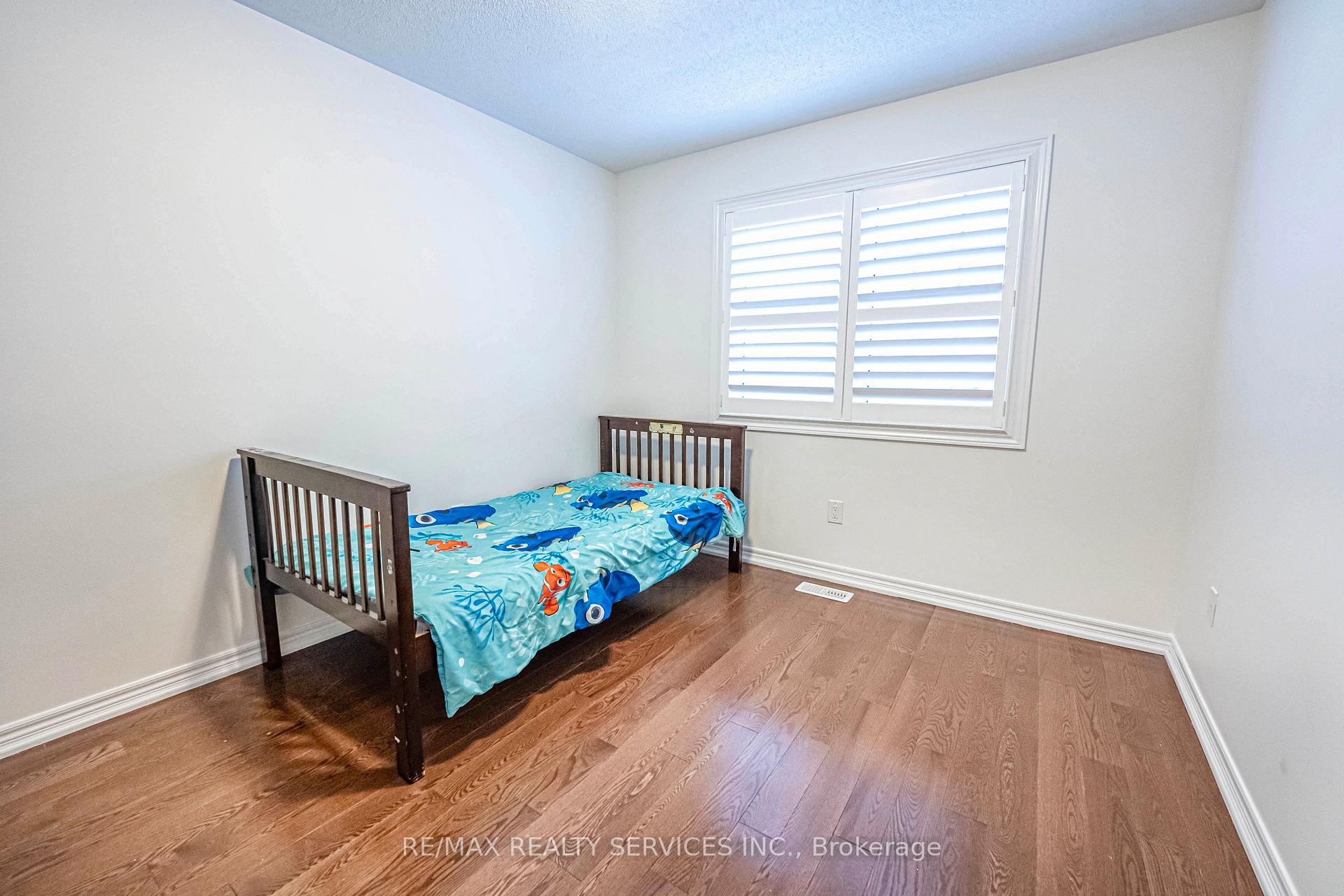 Photo 30 of 62 Hogan Manor Drive, Brampton, Northwest Brampton — HOMEH