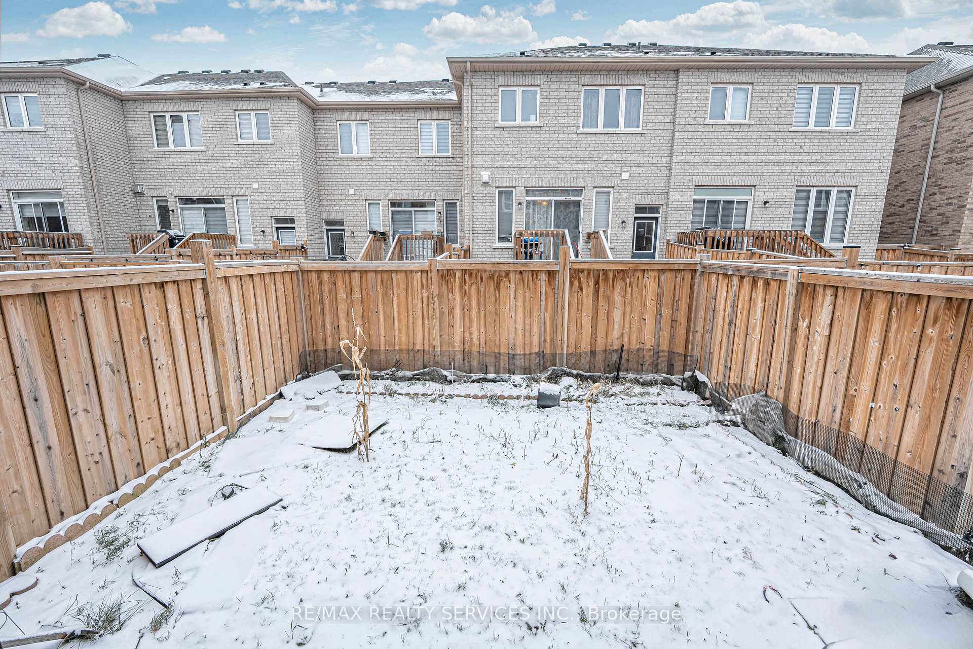 Photo 37 of 62 Hogan Manor Drive, Brampton, Northwest Brampton — HOMEH