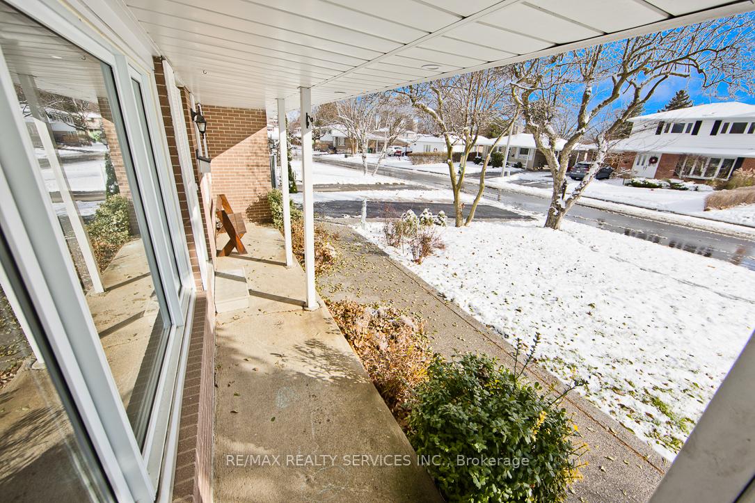 Photo 2 of 58 Watson Crescent, Brampton, Brampton East — HOMEH