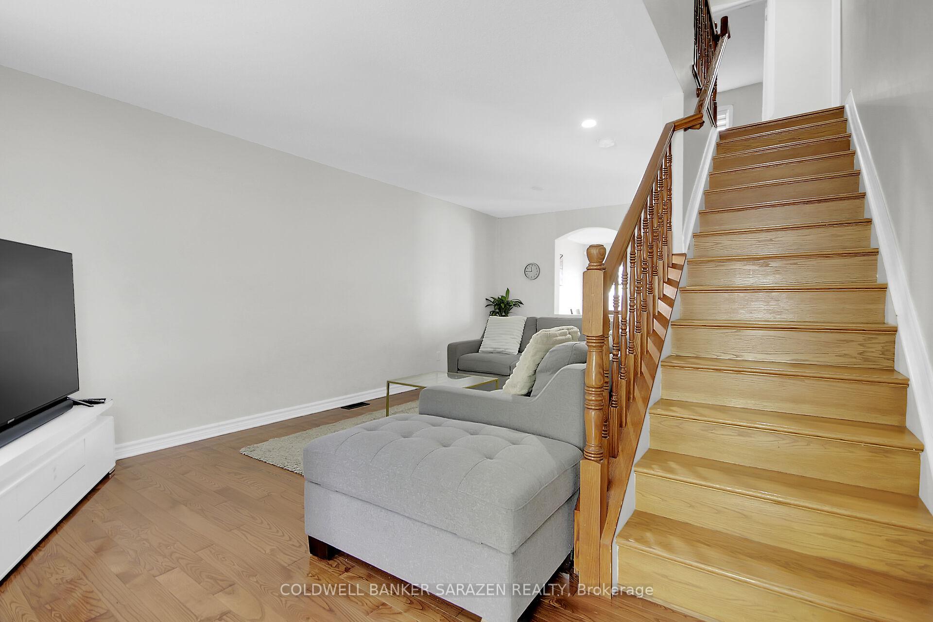 Photo 10 of 123 Tacom Circle, Ottawa, Barrhaven - Strandherd — HOMEH