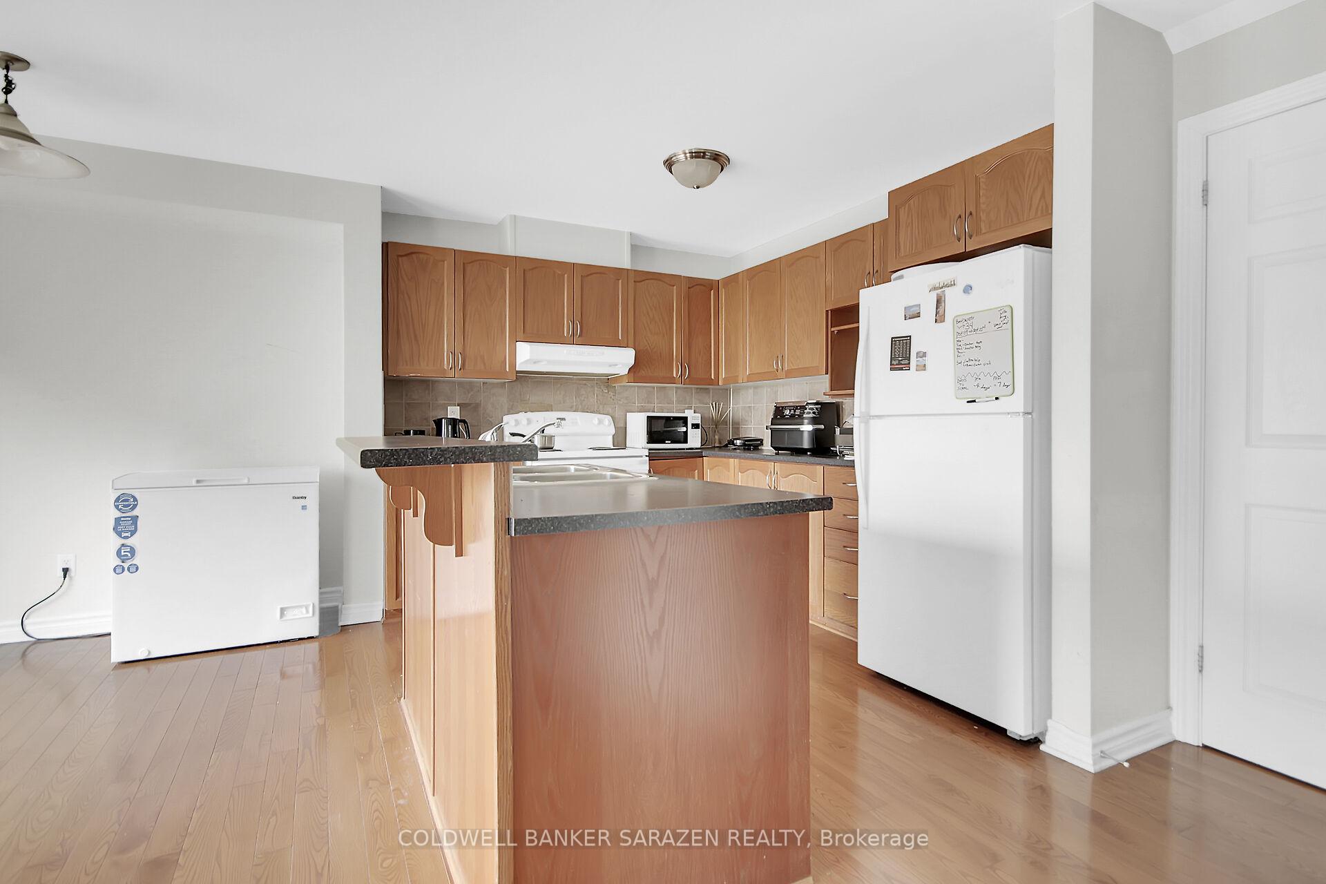 Photo 9 of 123 Tacom Circle, Ottawa, Barrhaven - Strandherd — HOMEH