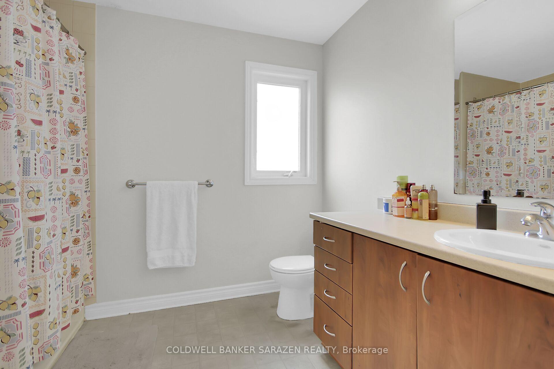Photo 21 of 123 Tacom Circle, Ottawa, Barrhaven - Strandherd — HOMEH