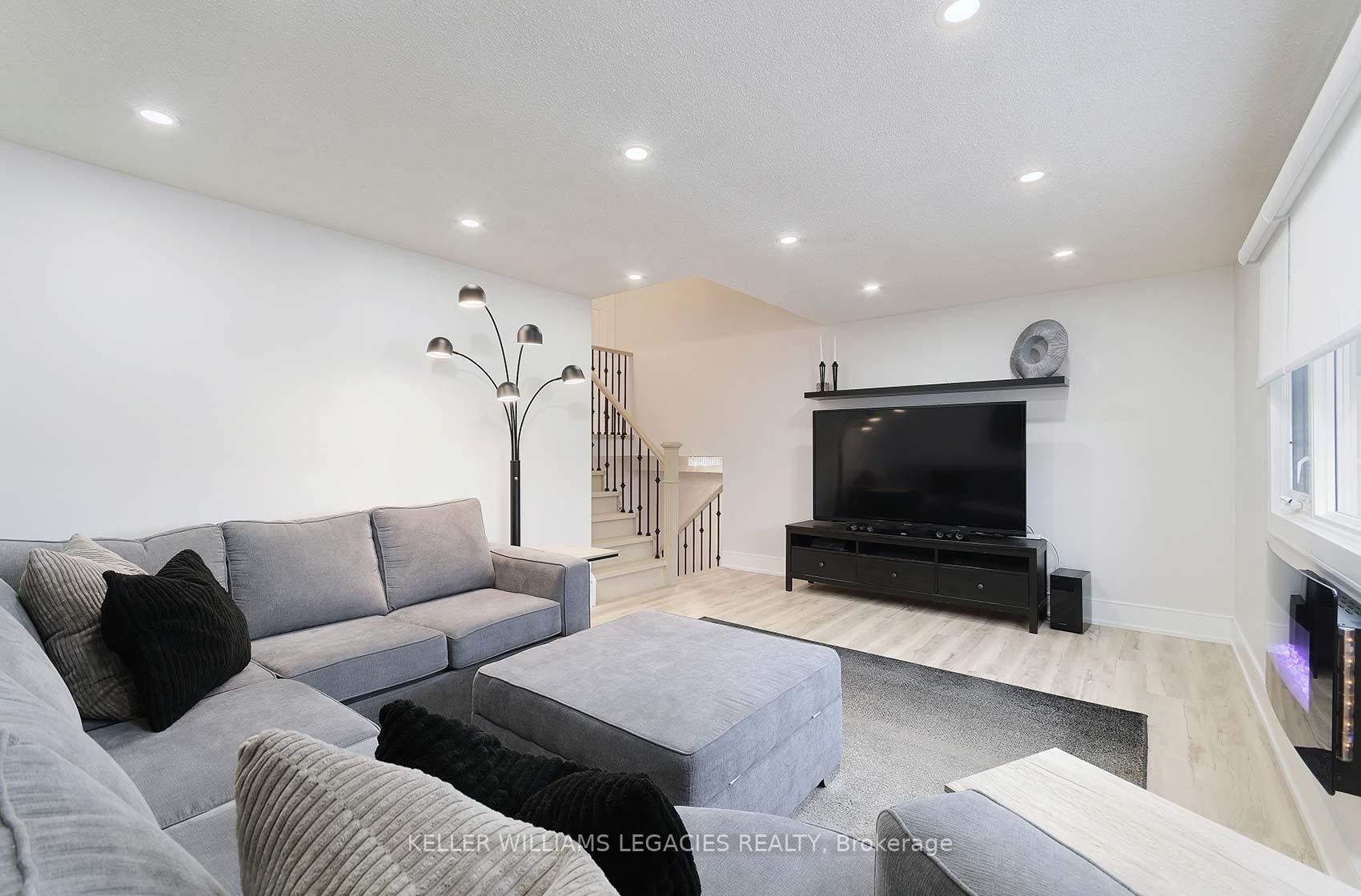 Photo 12 of 24 Newgate Place, Brampton, Westgate — HOMEH