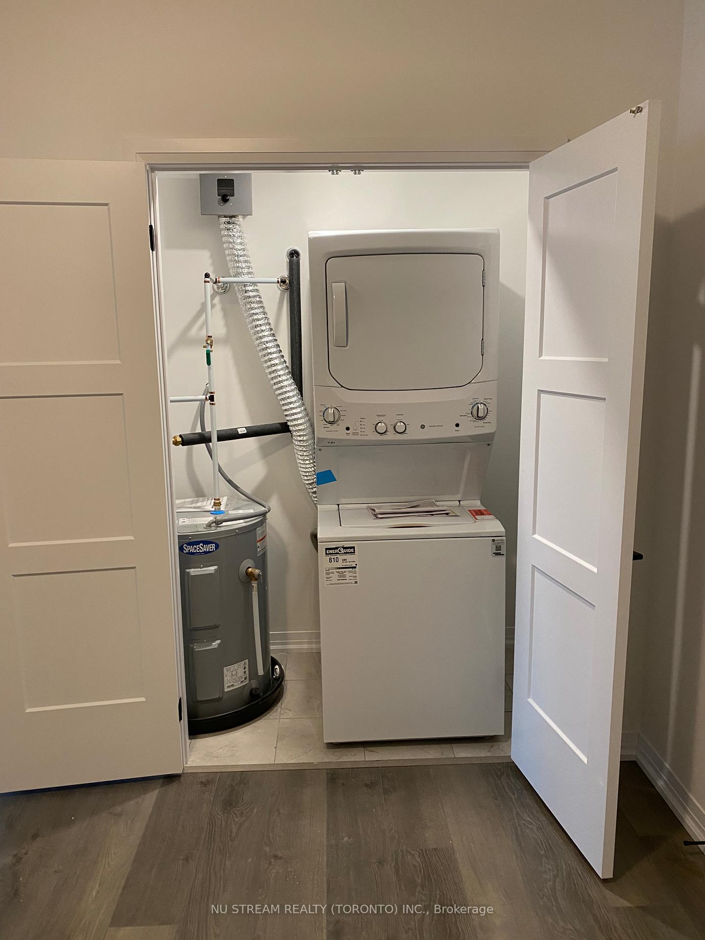 Photo 13 of Unit 210, 15 Kneeshaw Drive, Barrie, Rural Barrie Southeast — HOMEH