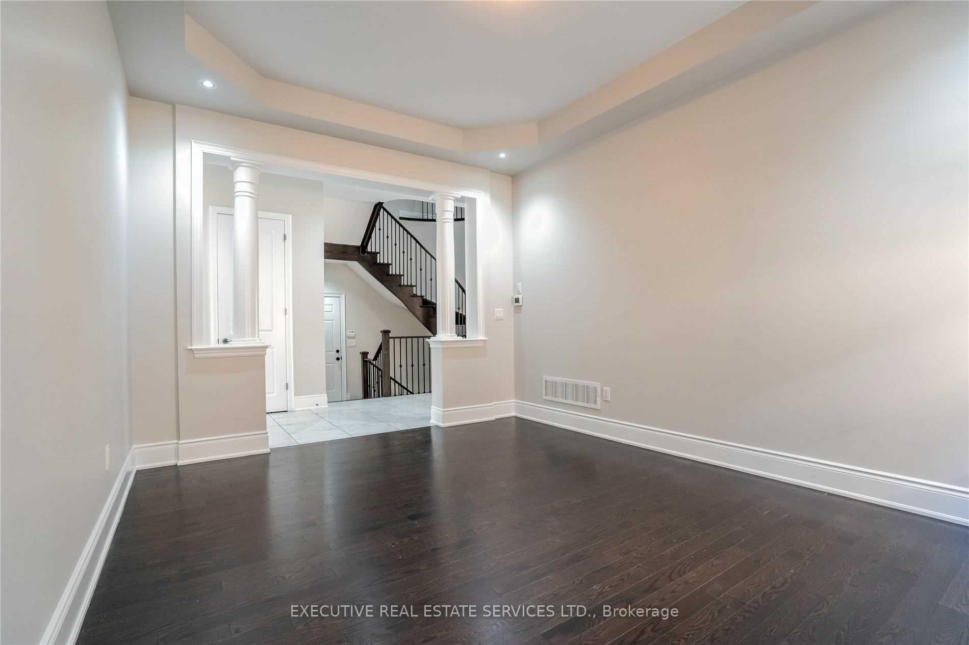 Photo 6 of 48 Foothills Crescent, Brampton, Toronto Gore Rural Estate — HOMEH