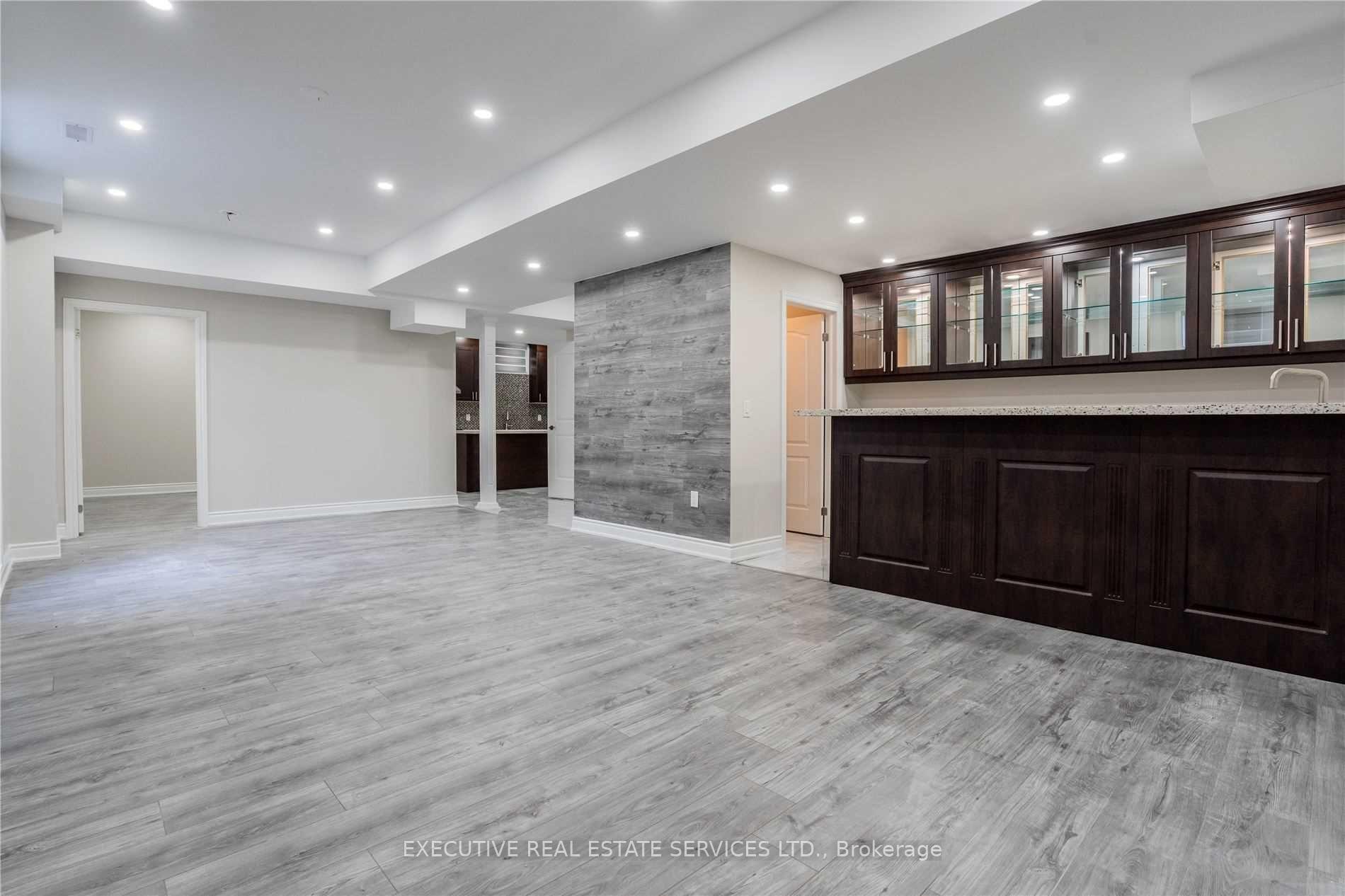 Photo 32 of 48 Foothills Crescent, Brampton, Toronto Gore Rural Estate — HOMEH