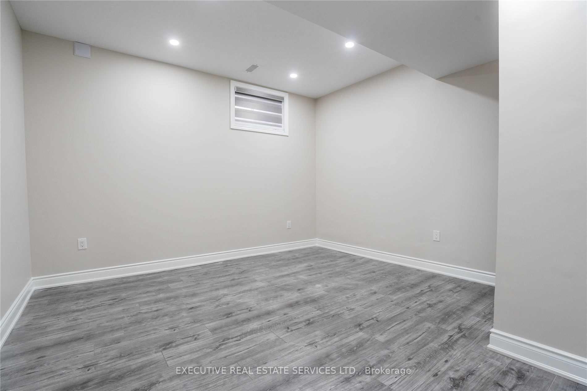 Photo 37 of 48 Foothills Crescent, Brampton, Toronto Gore Rural Estate — HOMEH