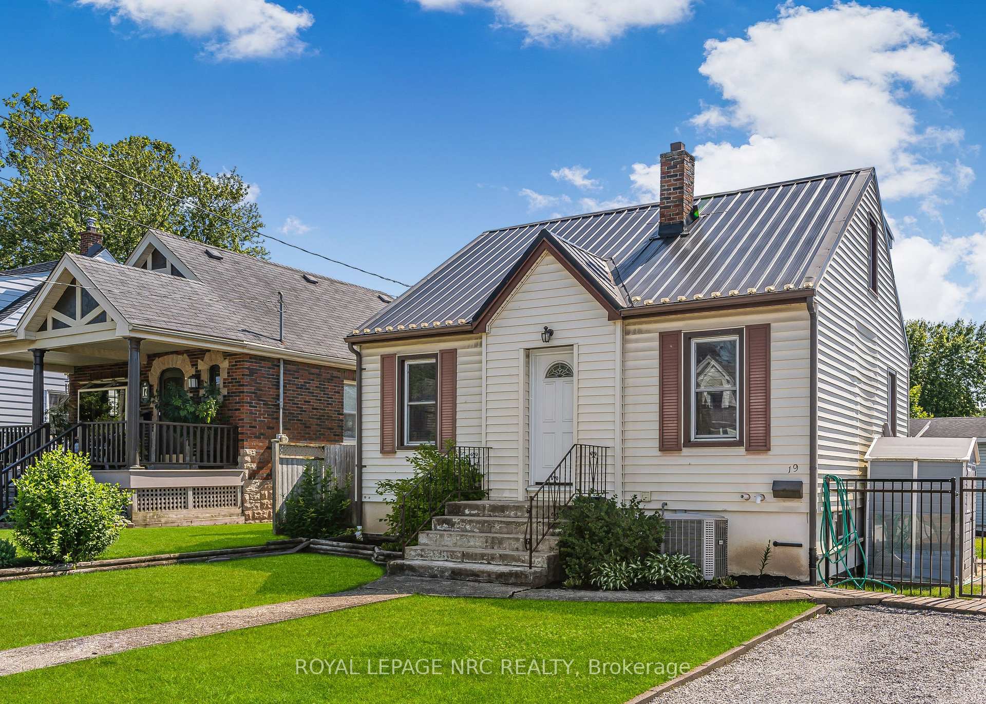 Front of 19 Campbell Avenue
