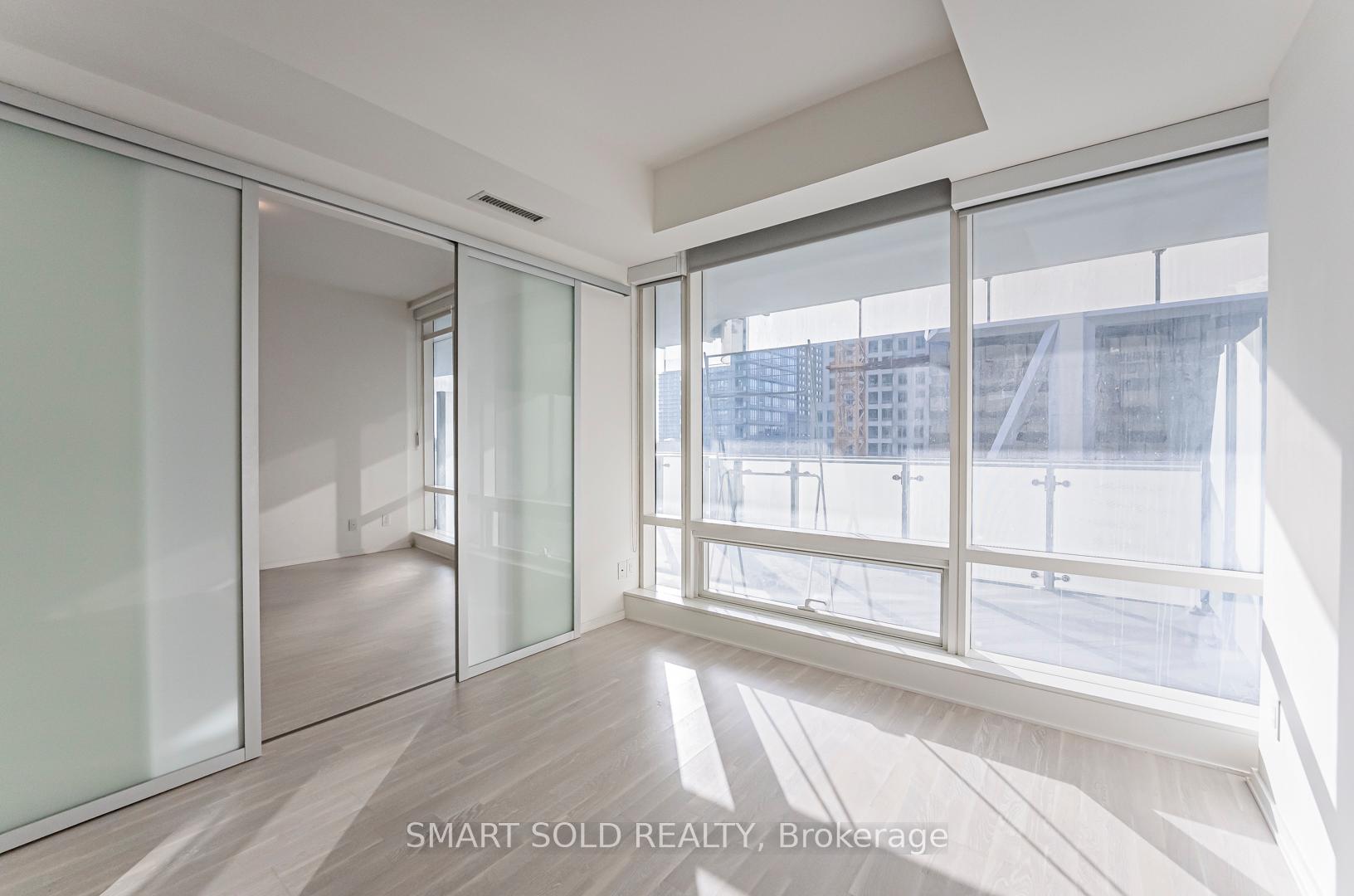 Front of Unit 2508, 1 Bloor Street E
