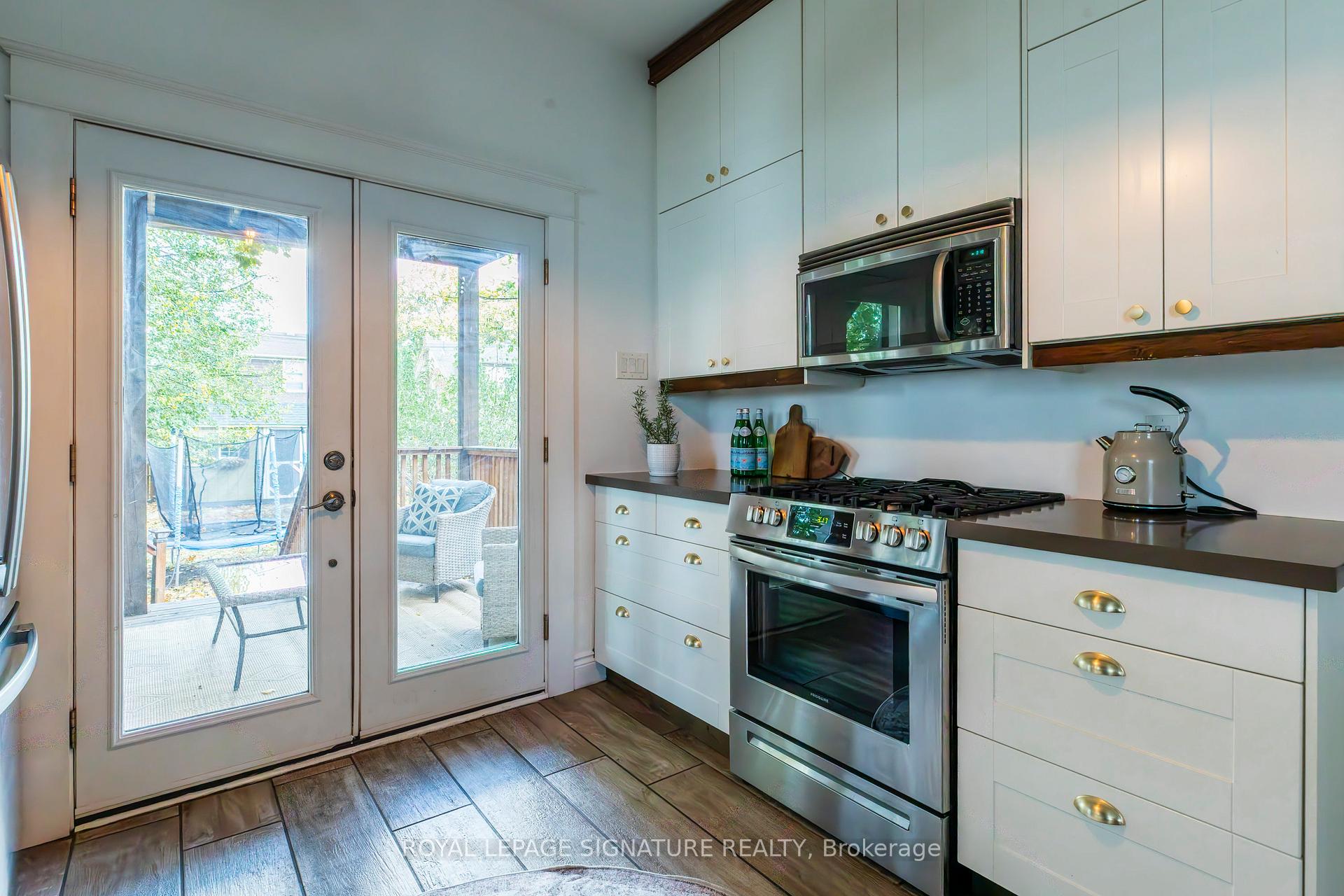 Photo 16 of 109 Fairleigh Avenue S, Hamilton, St. Clair — HOMEH
