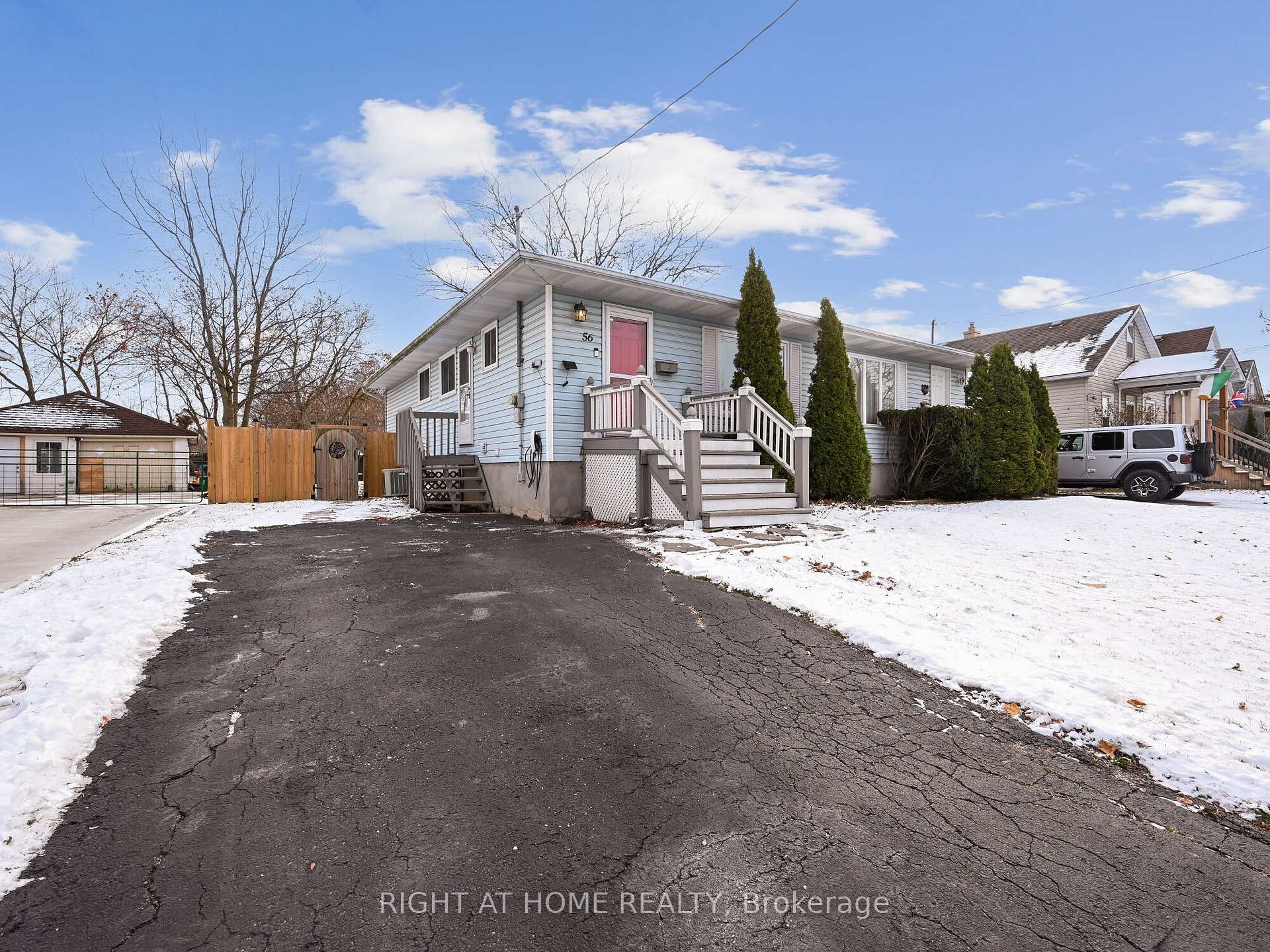 Photo 2 of 56 Chetwood Street, St. Catharines, Western Hill — HOMEH