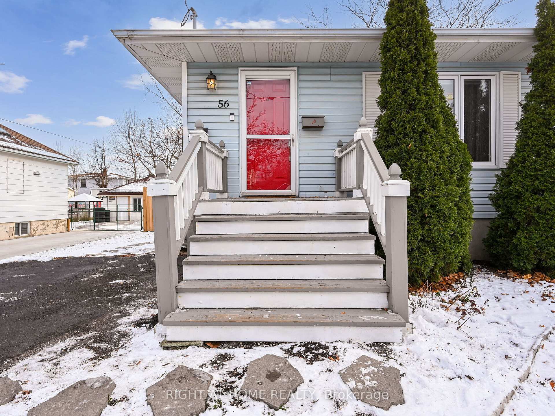 Photo 3 of 56 Chetwood Street, St. Catharines, Western Hill — HOMEH