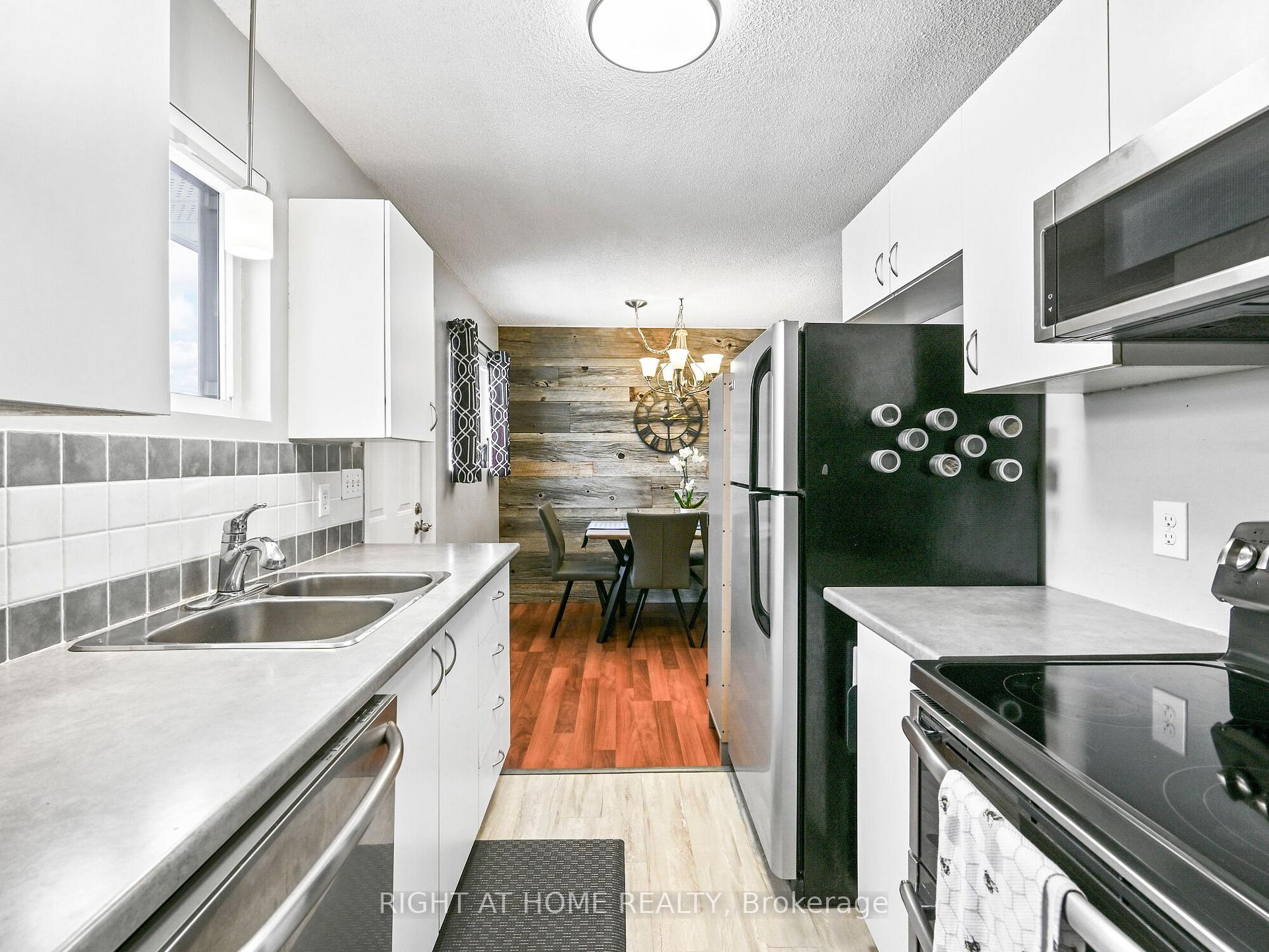 Photo 12 of 56 Chetwood Street, St. Catharines, Western Hill — HOMEH