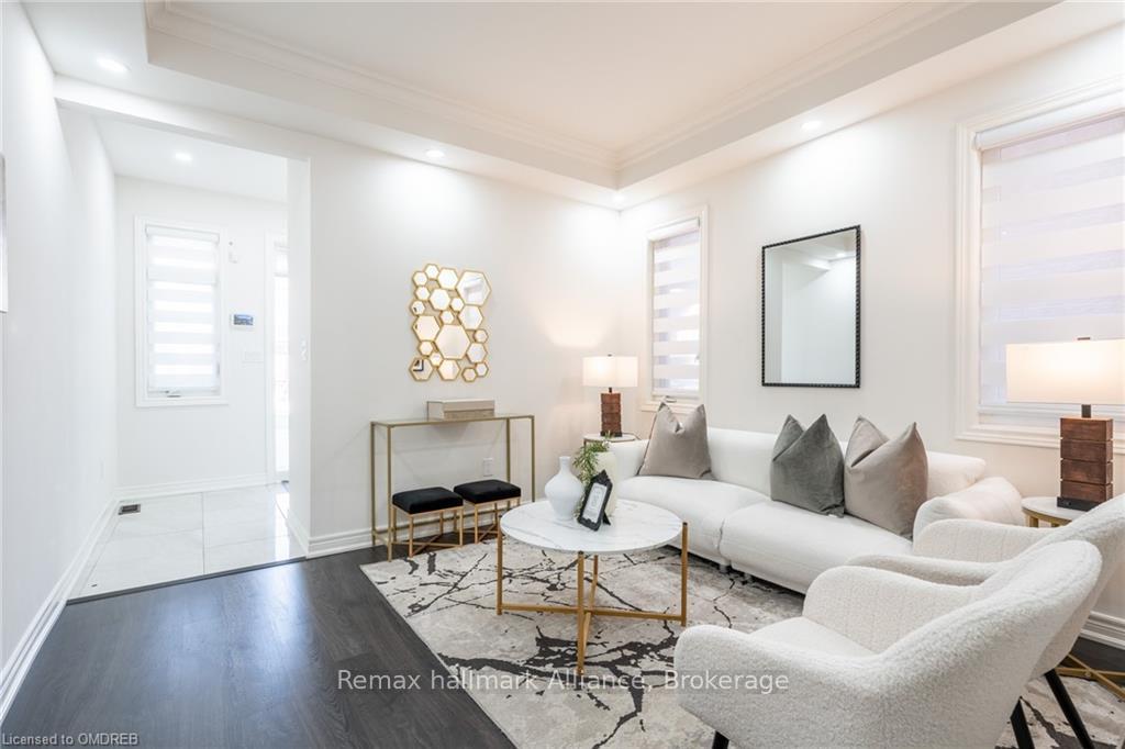 Photo 11 of 20 Westfield Crescent, Hamilton, Waterdown — HOMEH