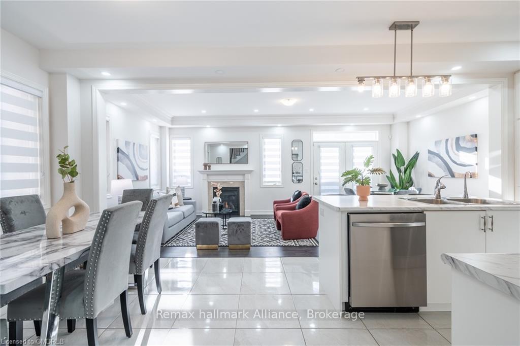 Photo 14 of 20 Westfield Crescent, Hamilton, Waterdown — HOMEH