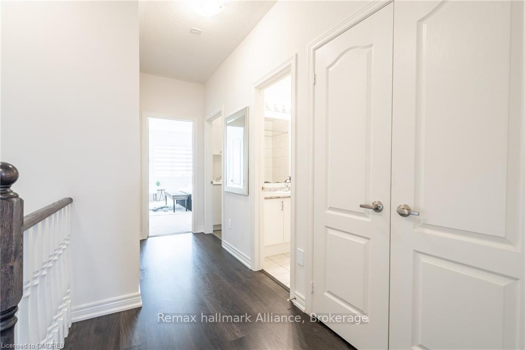 Photo 24 of 20 Westfield Crescent, Hamilton, Waterdown — HOMEH