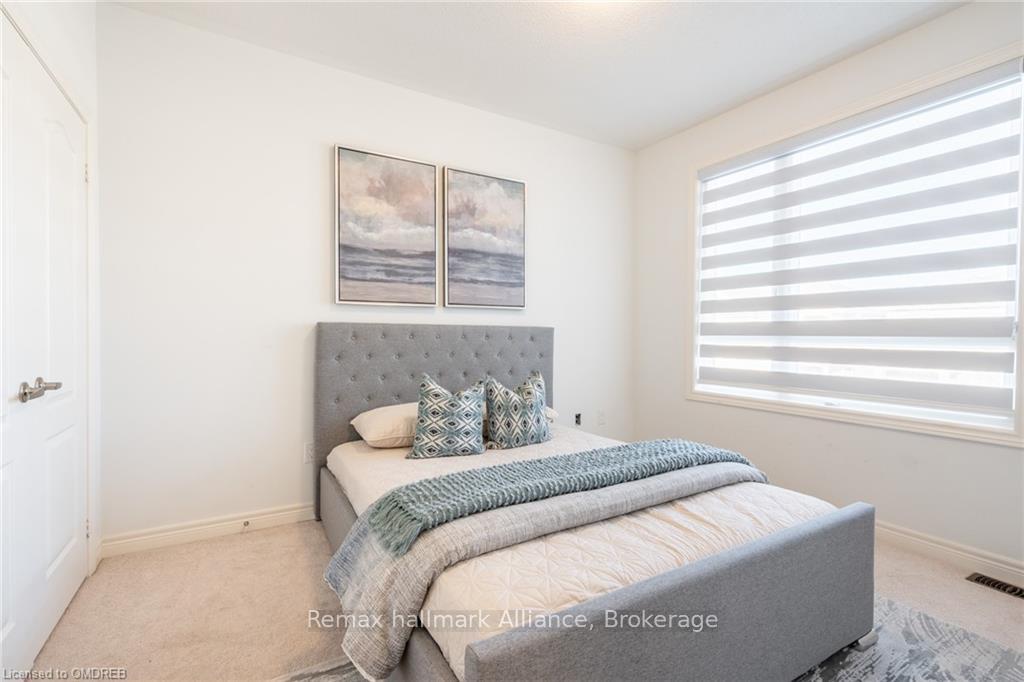 Photo 25 of 20 Westfield Crescent, Hamilton, Waterdown — HOMEH