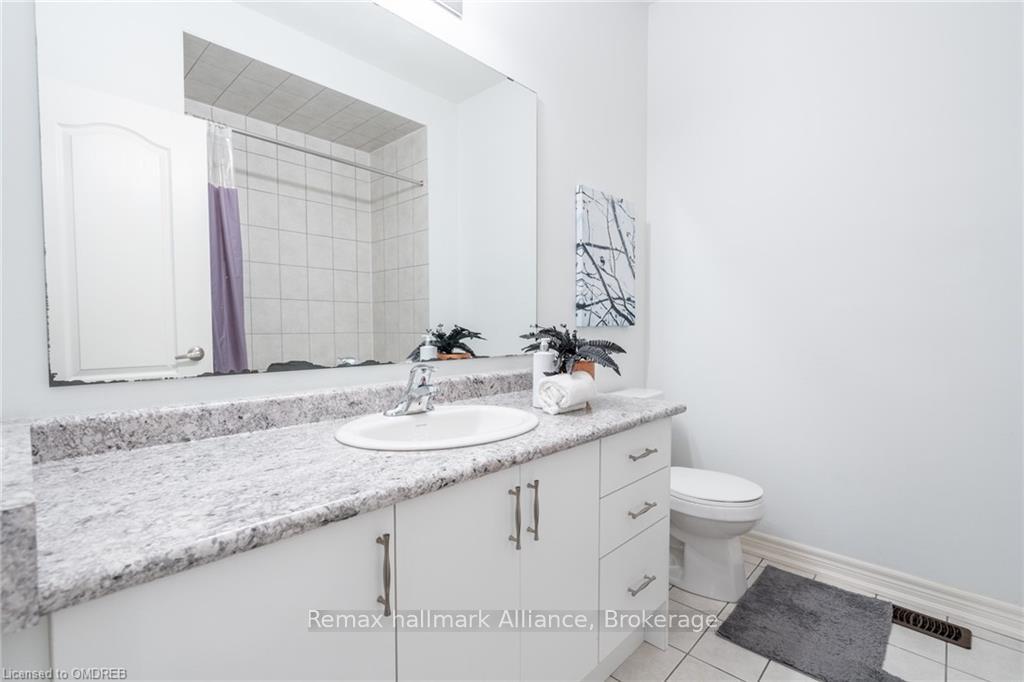 Photo 26 of 20 Westfield Crescent, Hamilton, Waterdown — HOMEH