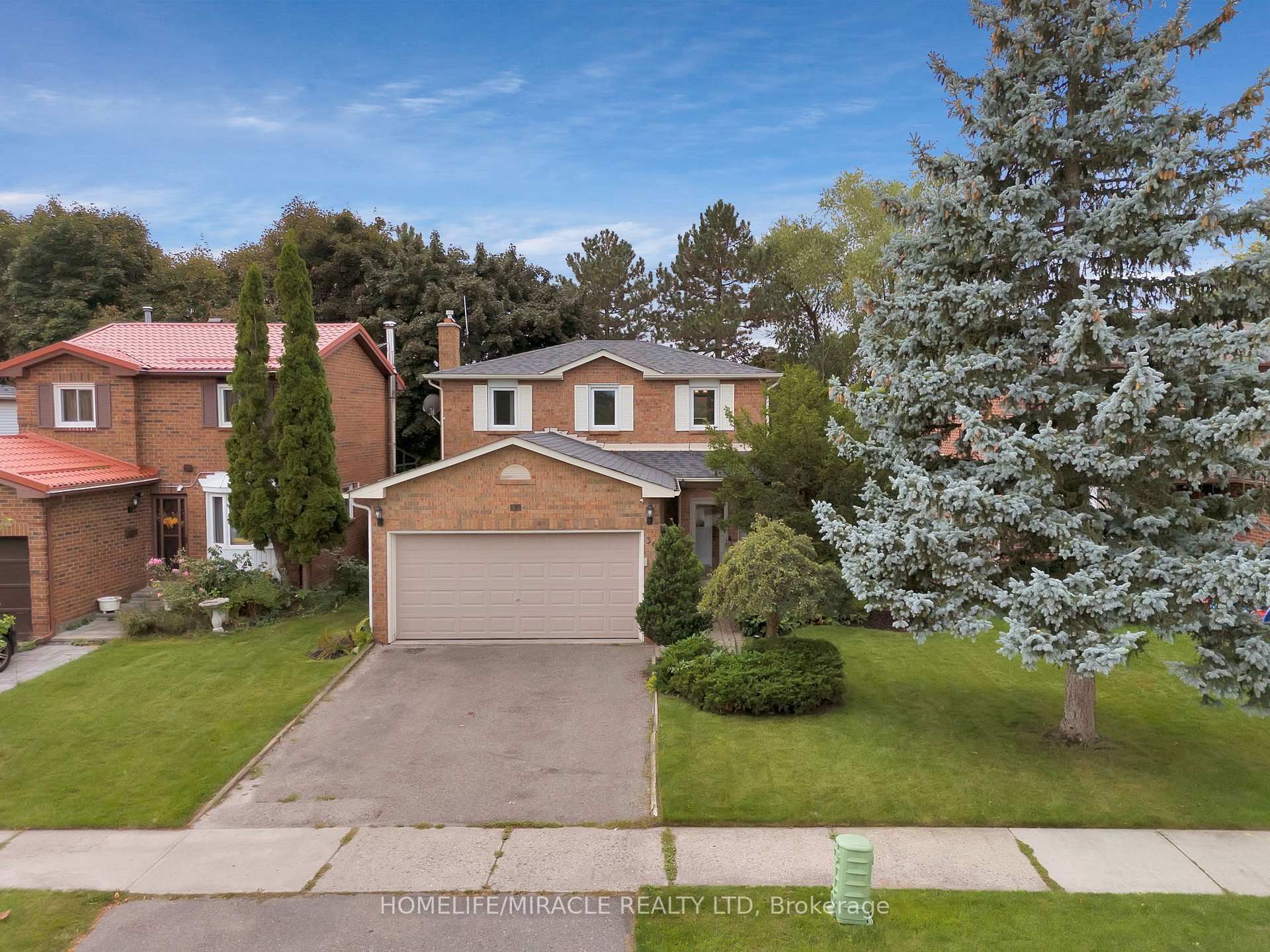 Photo 2 of 36 Driftwood Crescent, Brampton, Heart Lake East — HOMEH