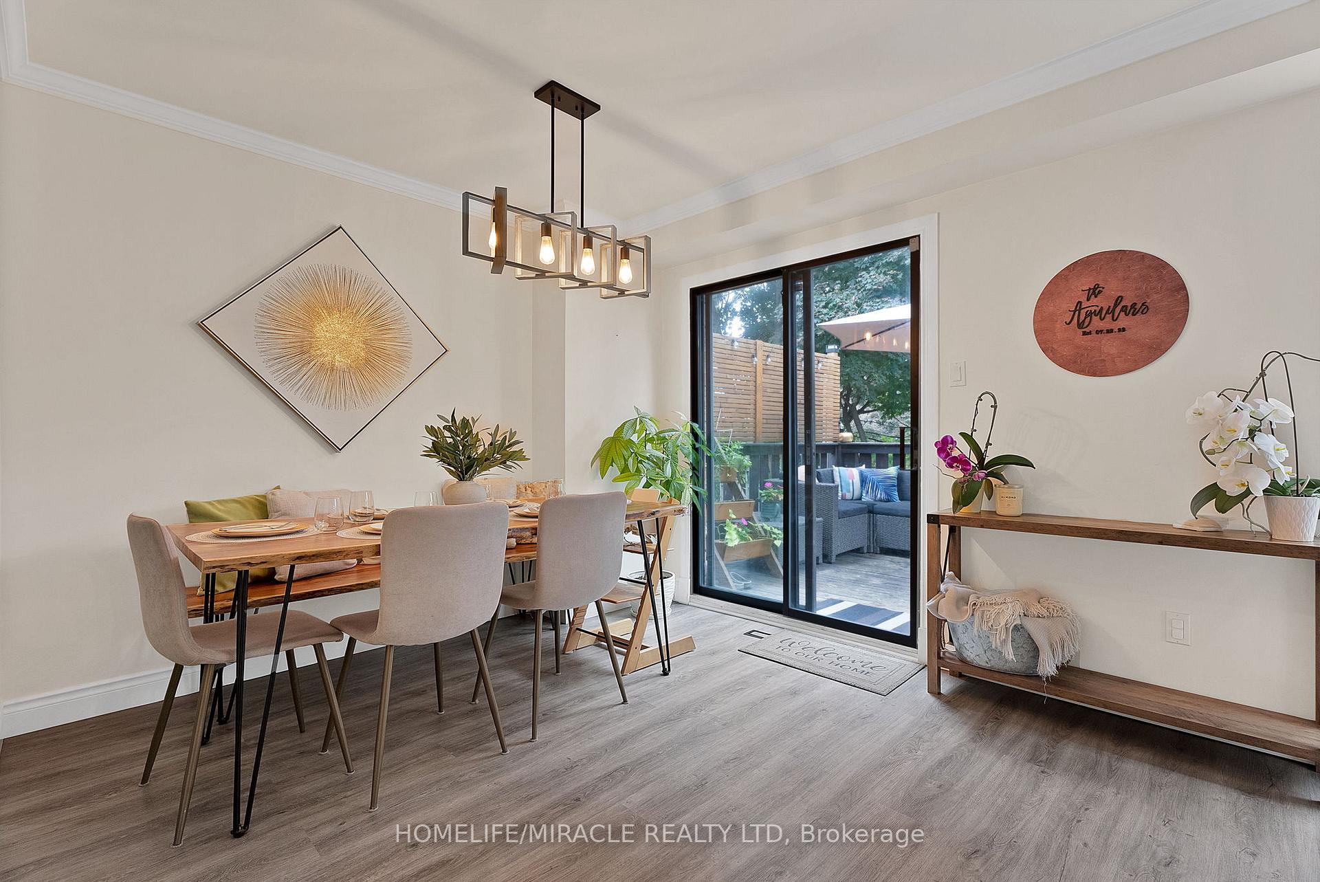 Photo 12 of 36 Driftwood Crescent, Brampton, Heart Lake East — HOMEH