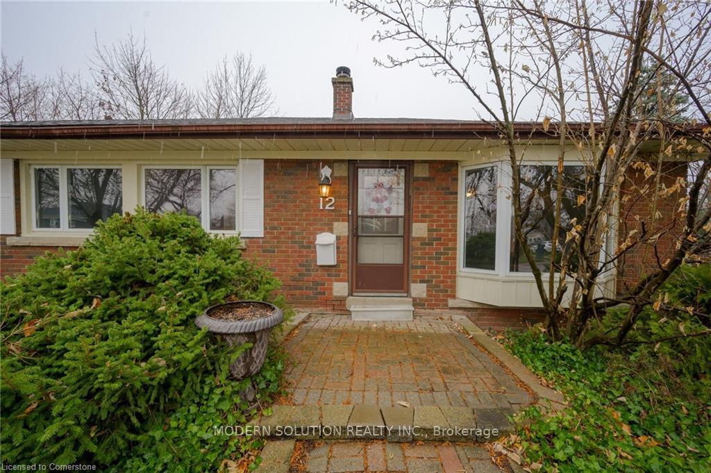 Photo 3 of 12 Robertson Place, St. Catharines, E. Chester — HOMEH