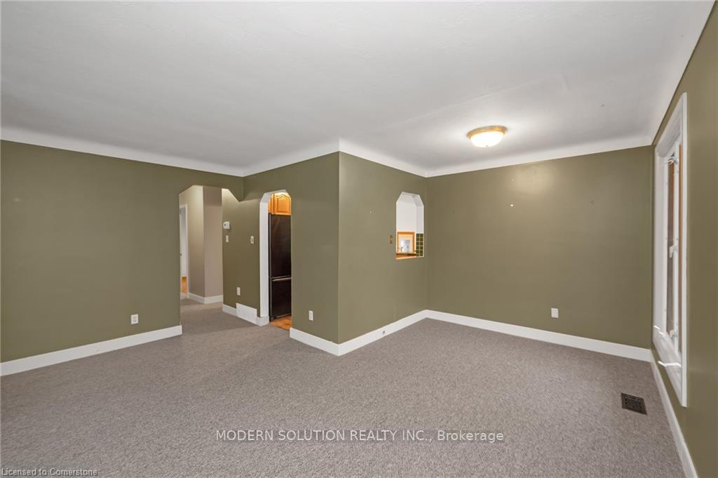 Photo 7 of 12 Robertson Place, St. Catharines, E. Chester — HOMEH