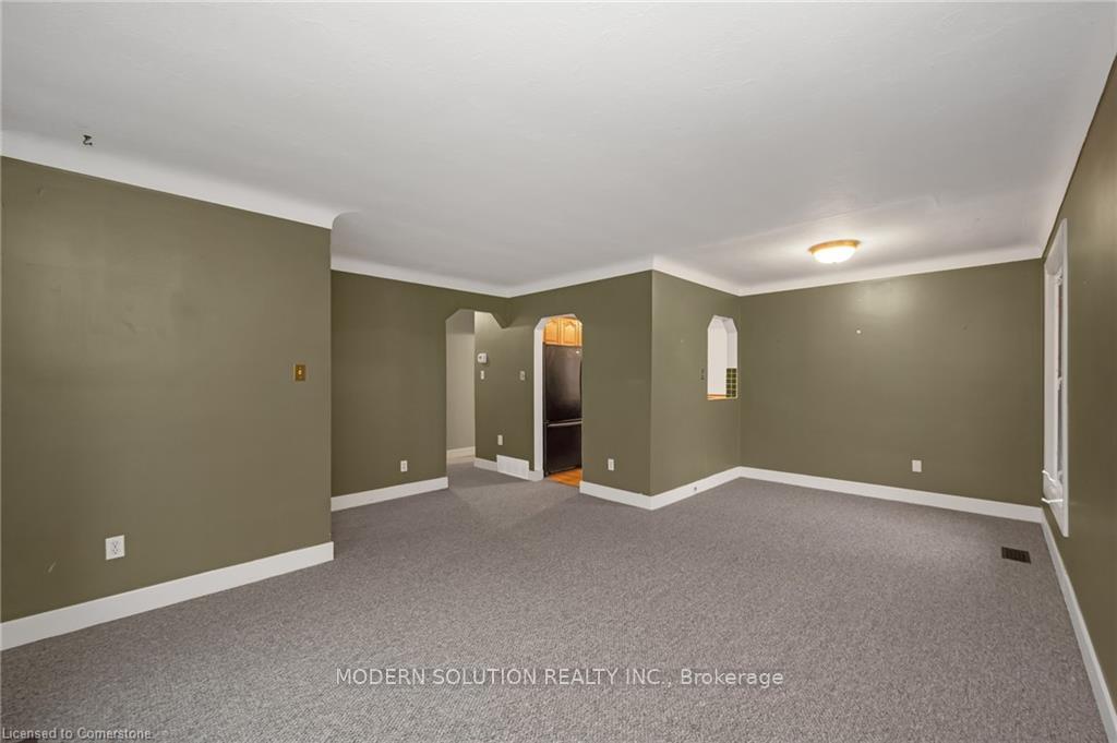 Photo 8 of 12 Robertson Place, St. Catharines, E. Chester — HOMEH