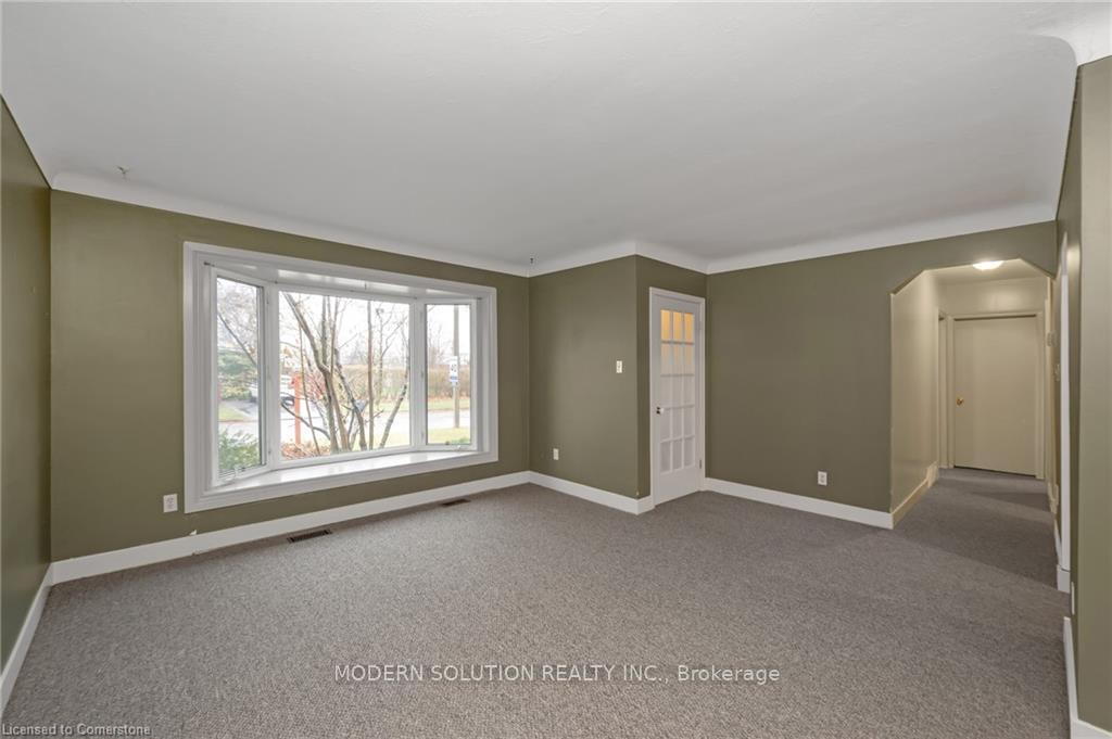 Photo 9 of 12 Robertson Place, St. Catharines, E. Chester — HOMEH