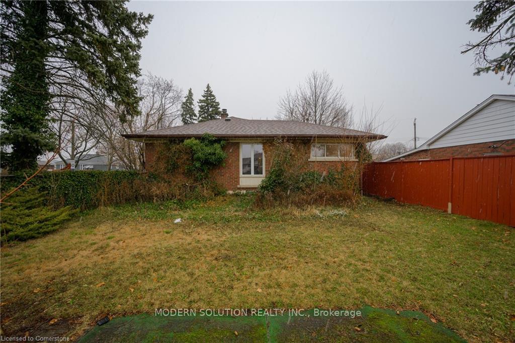 Photo 32 of 12 Robertson Place, St. Catharines, E. Chester — HOMEH