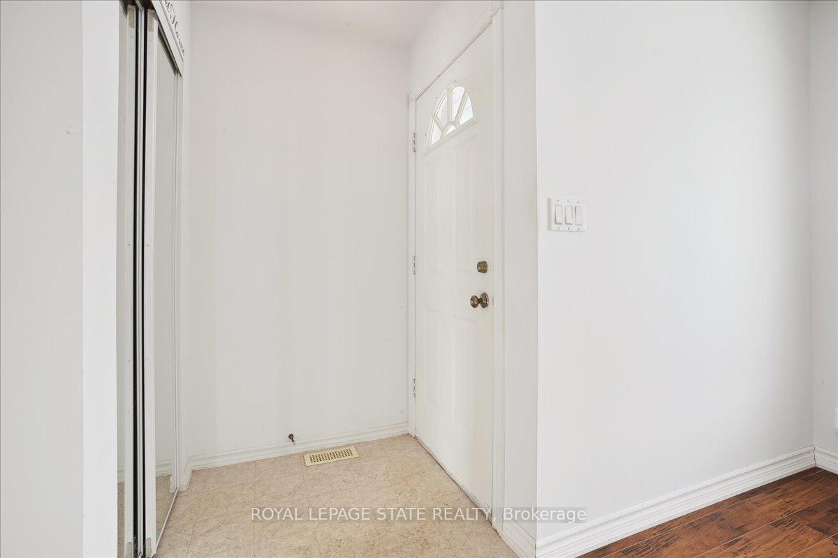 Photo 30 of 77 Cranbrook Drive, Hamilton, Gilkson — HOMEH