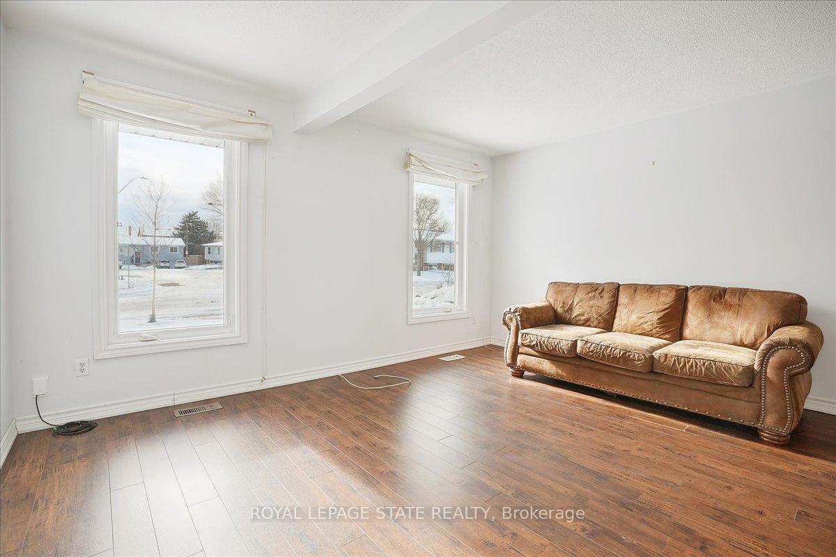 Photo 32 of 77 Cranbrook Drive, Hamilton, Gilkson — HOMEH
