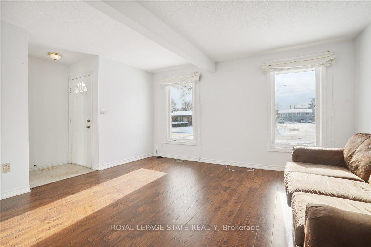 Photo 33 of 77 Cranbrook Drive, Hamilton, Gilkson — HOMEH