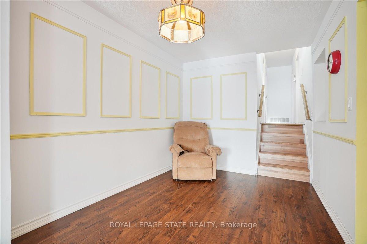 Photo 36 of 77 Cranbrook Drive, Hamilton, Gilkson — HOMEH