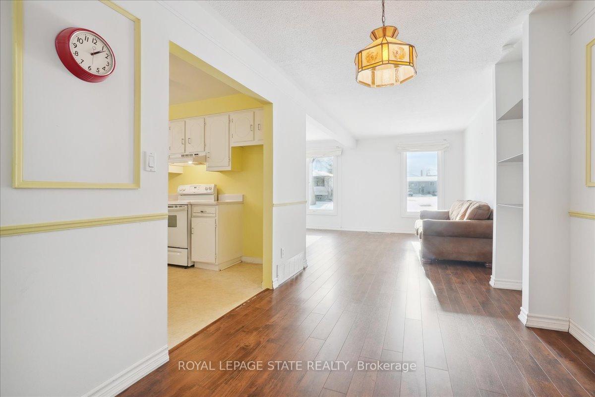 Photo 38 of 77 Cranbrook Drive, Hamilton, Gilkson — HOMEH