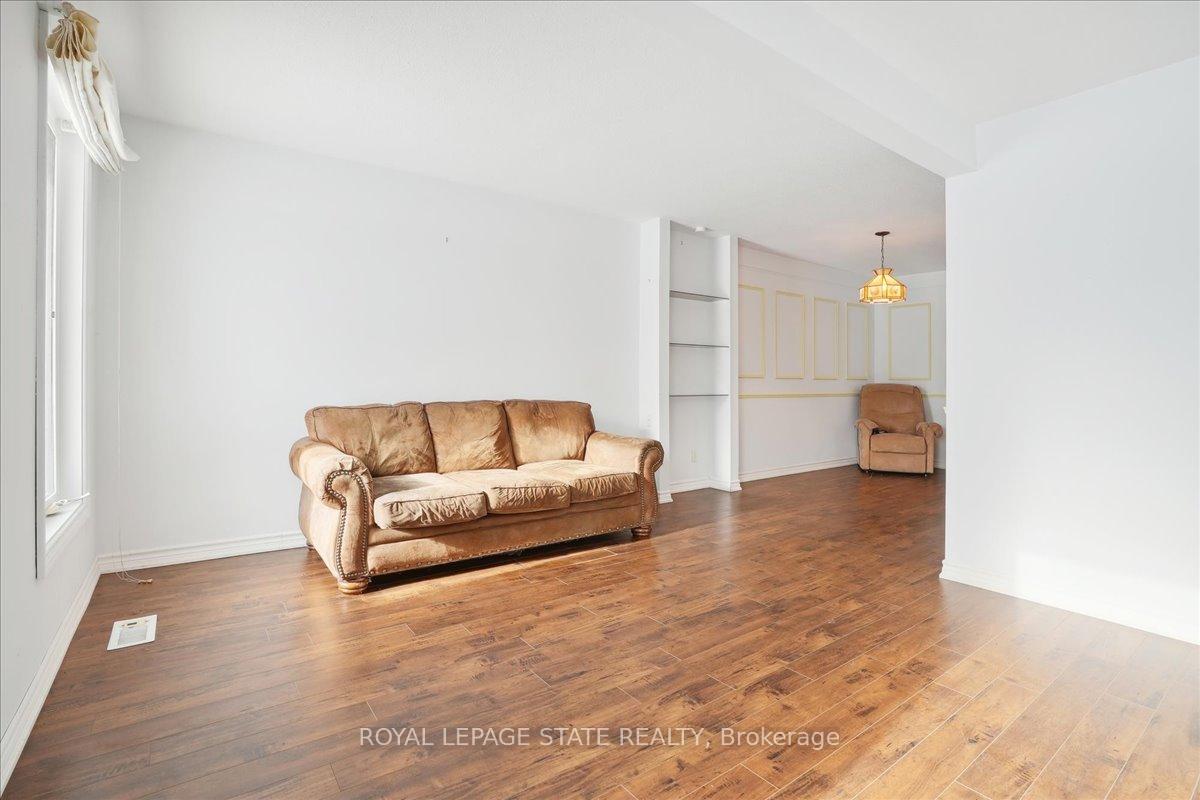 Photo 12 of 77 Cranbrook Drive, Hamilton, Gilkson — HOMEH