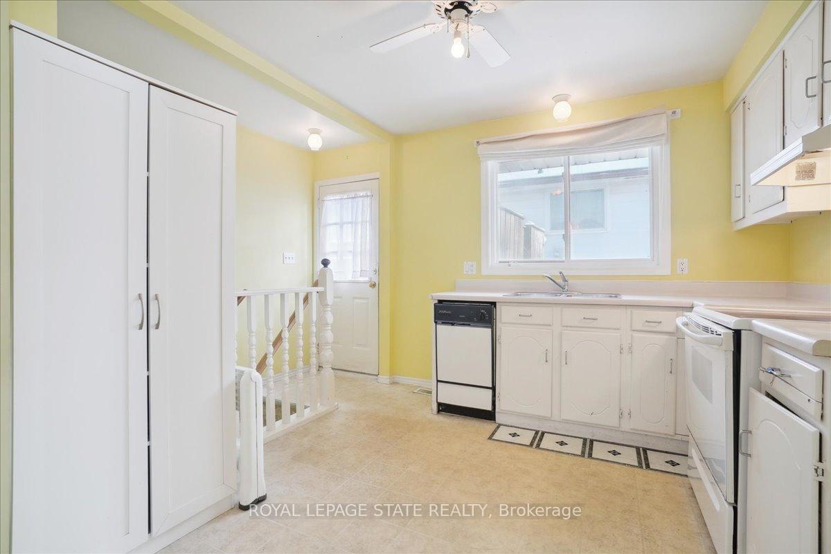 Photo 20 of 77 Cranbrook Drive, Hamilton, Gilkson — HOMEH