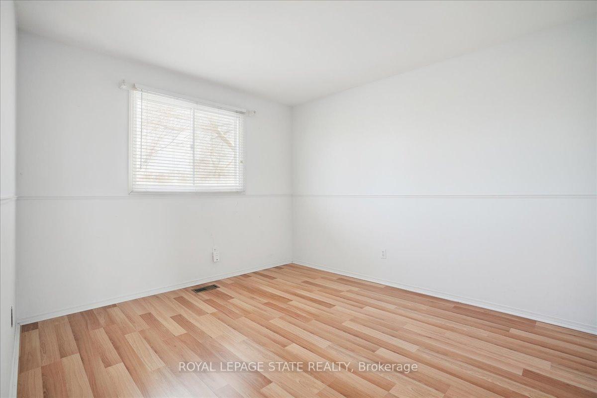 Photo 54 of 77 Cranbrook Drive, Hamilton, Gilkson — HOMEH